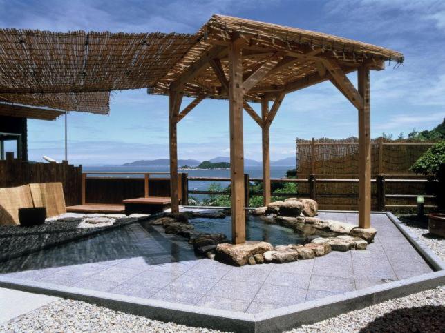 Ajikanko Hotel Uminoyadori Outdoor Onsen