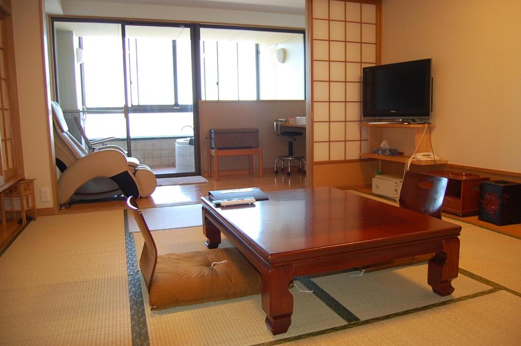 Ajikanko Hotel Uminoyadori Tatami Room Chair Tv Balcony