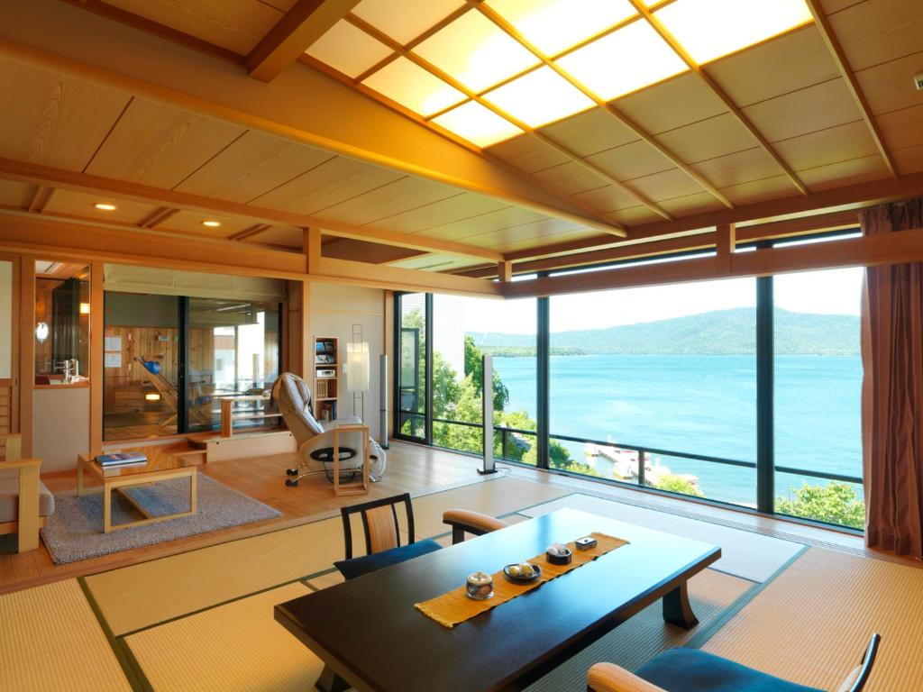 Akan Tsuruga Bessou Hinanoza Lake View Room