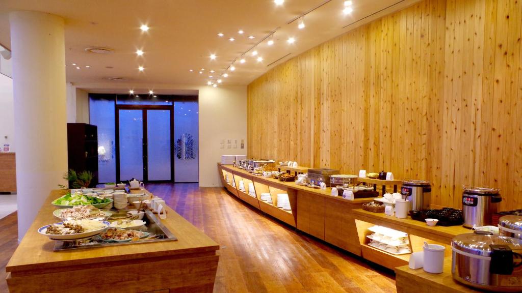 Ana Holiday Inn Resort Miyazaki Buffet Area