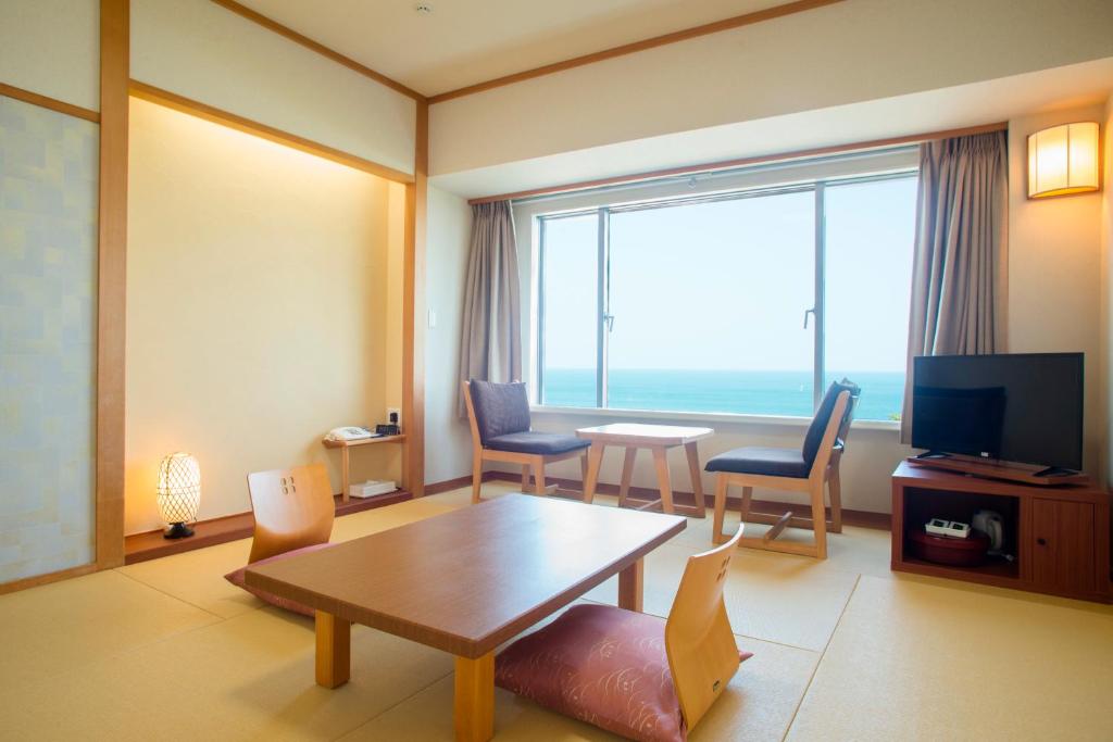 Ana Holiday Inn Resort Miyazaki Ihg Tatami Room Sea View
