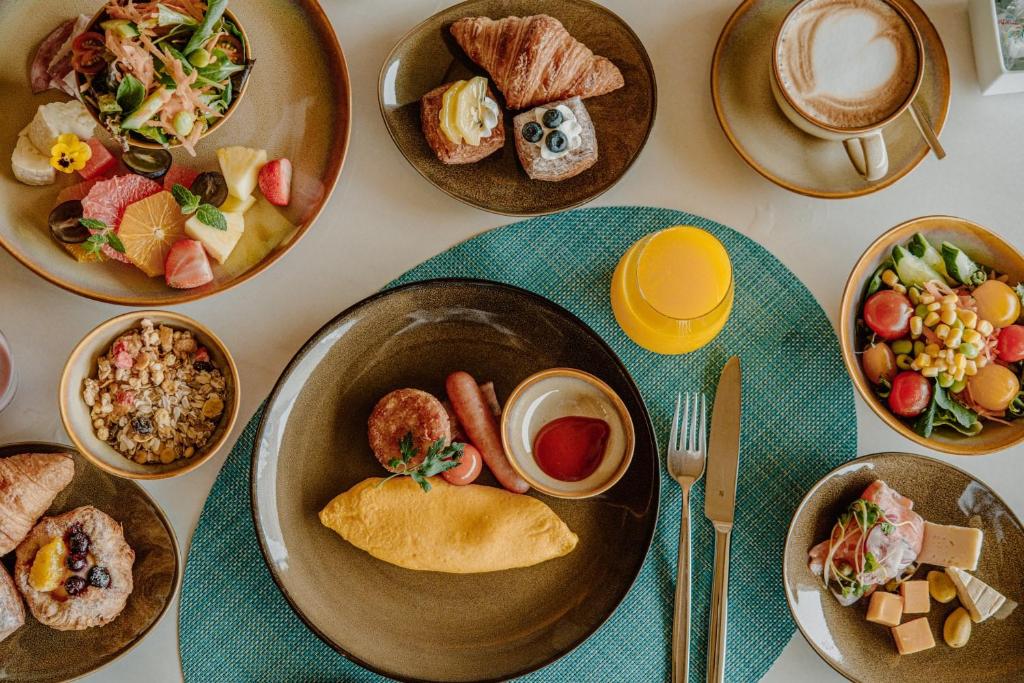 Ana Intercontinental Beppu Resort Spa Breakfast Spread