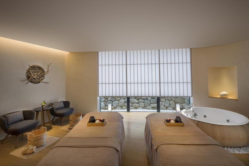 Ana Intercontinental Beppu Resort Spa Ihg Treatment Room