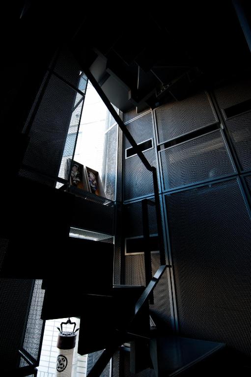 Andon Ryokan Modern Staircase