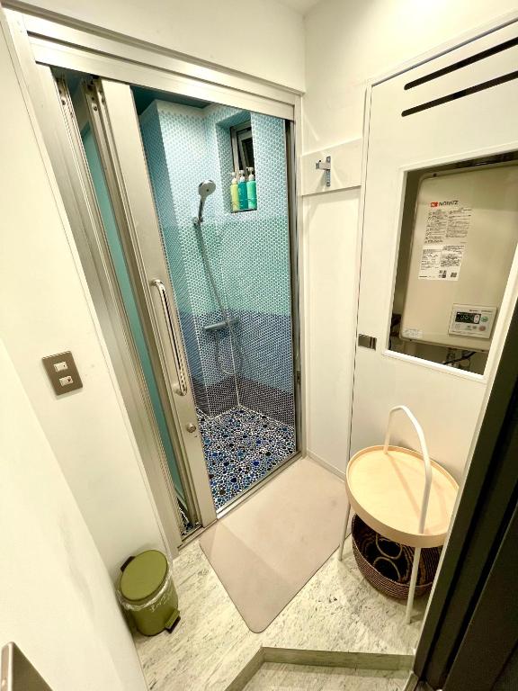 Andon Ryokan Shower Room