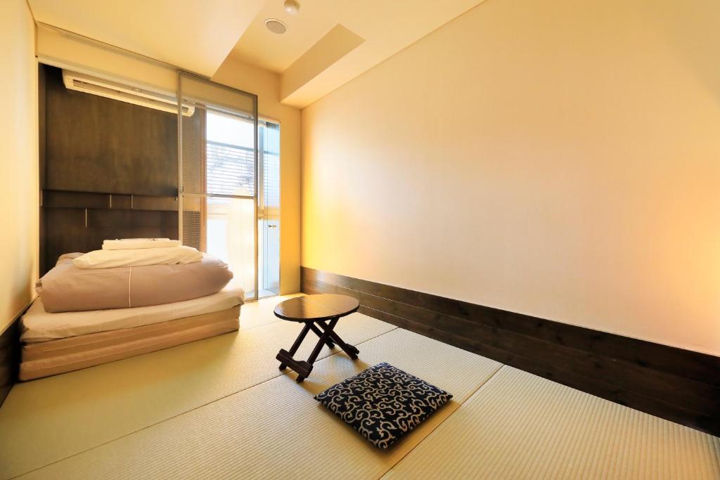 Andon Ryokan Tatami Room Futon Table