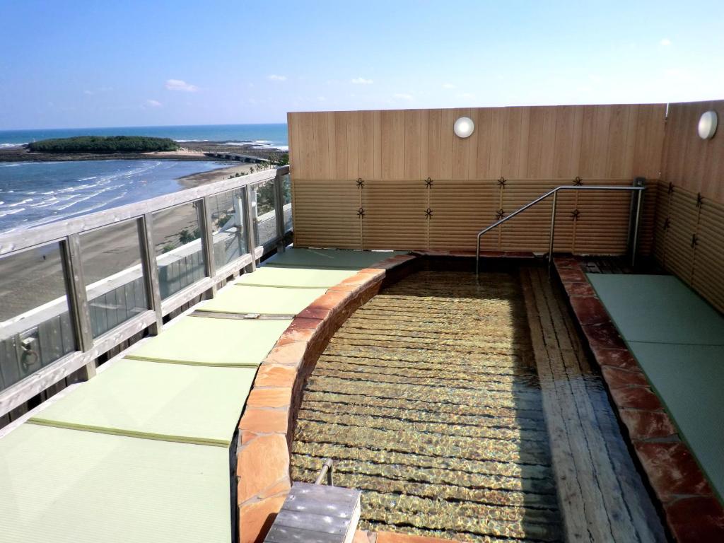 Aoshima Grand Hotel Rooftop Onsen