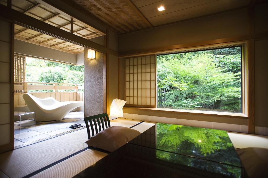 Araya Totoan Tatami Room Garden View