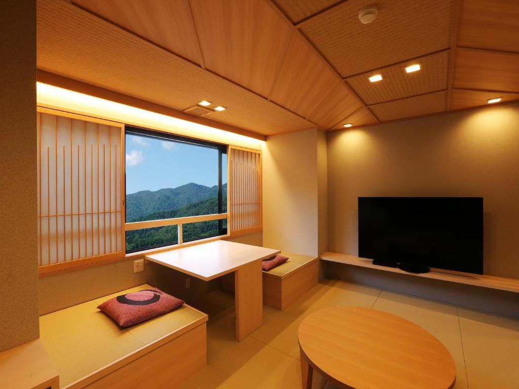 Arima Royal Hotel Tatami Room View