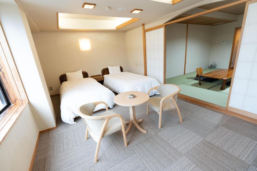 Arimakan Modern Room Tatami Area