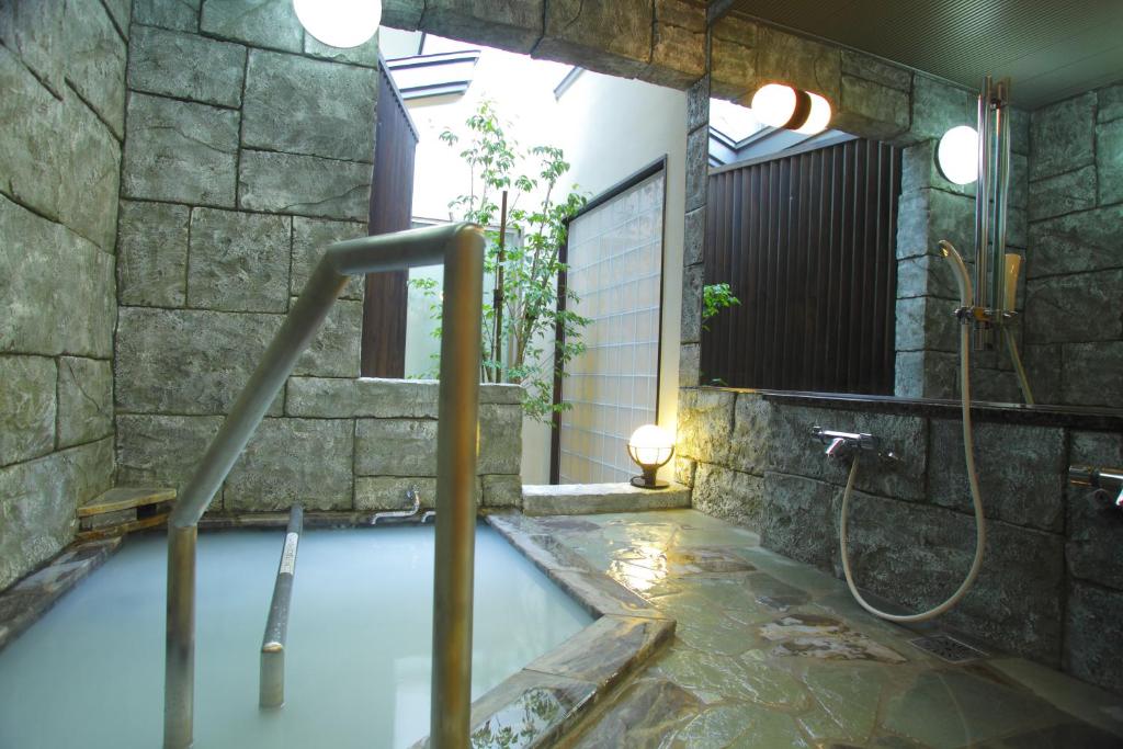 Arimakan Onsen Bath