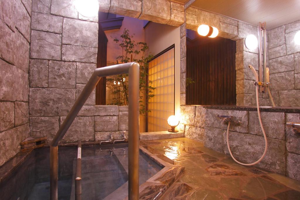 Arimakan Onsen Bathroom