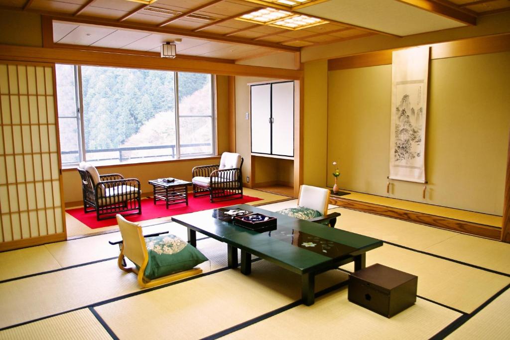 Asanoya Tatami Room Tea Area