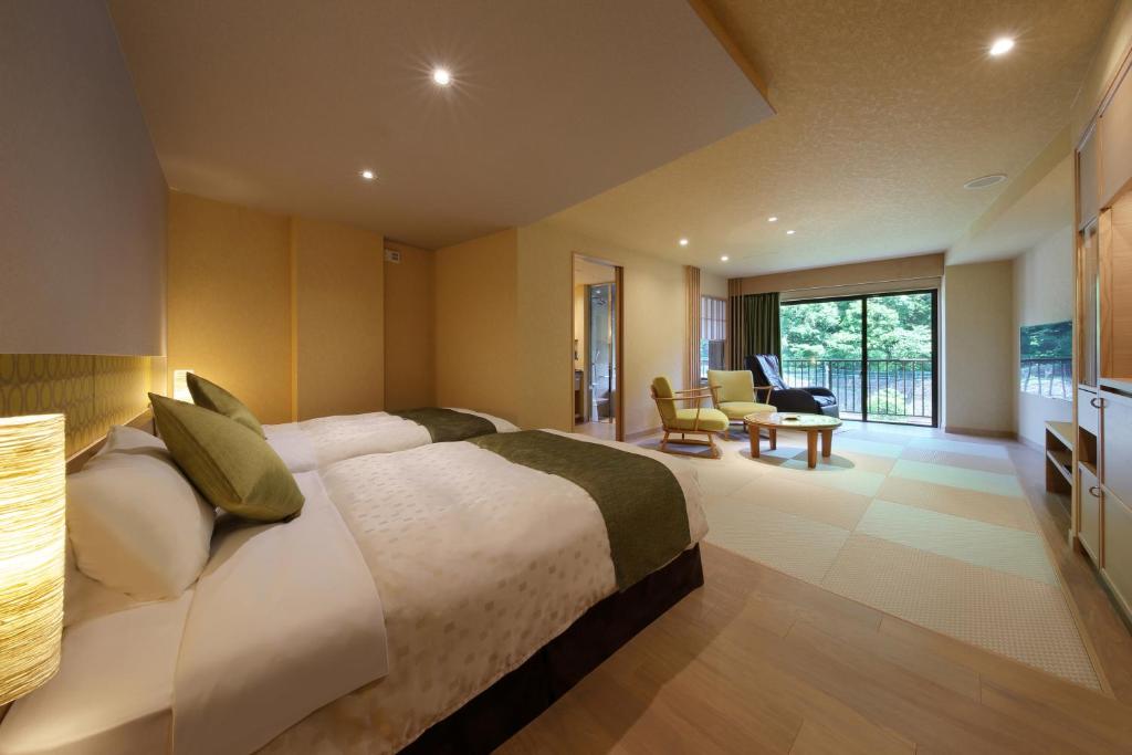 Asaya Hotel Tatami Room Beds Window