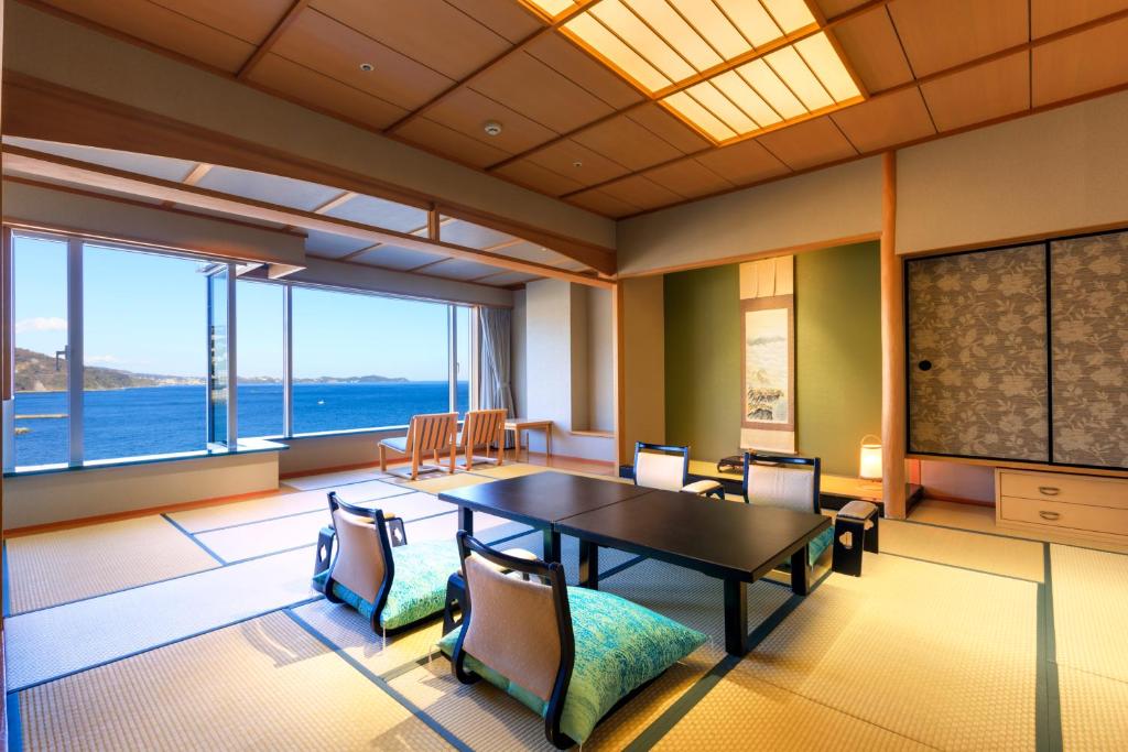 Atami Korakuen Hotel Sea View Tatami Room
