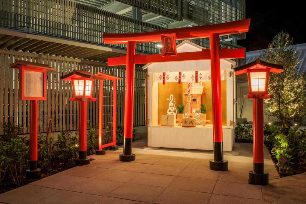 Atami Korakuen Hotel Shrine Torii