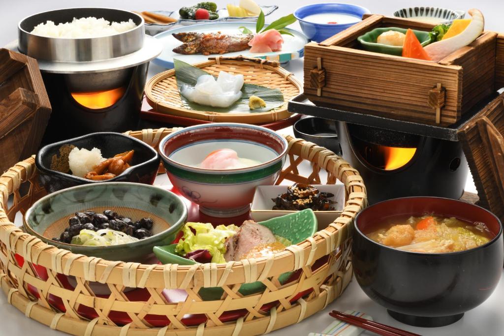 Atsushio Onsen Yamagataya Hotel Traditional Japanese Meal