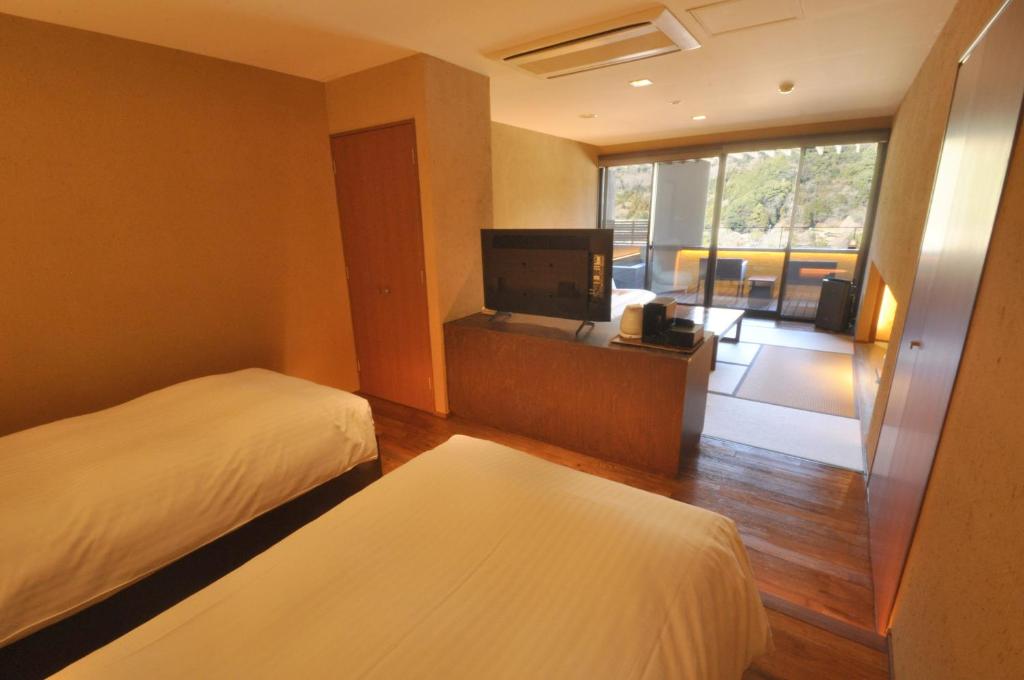 Aura Tachibana Bedroom Tatami Balcony