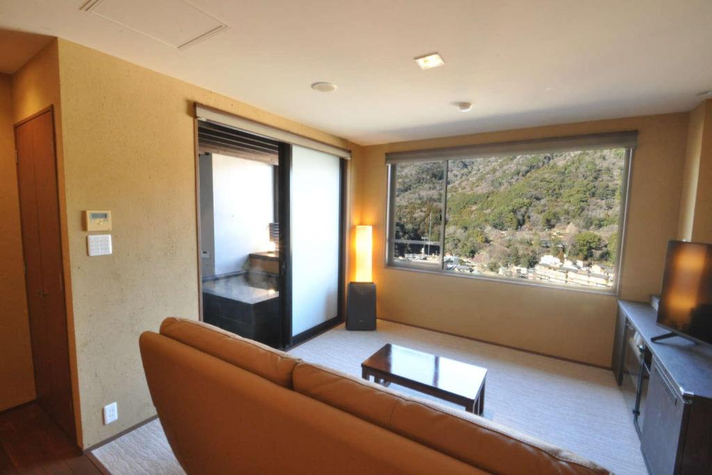 Aura Tachibana Living Room View