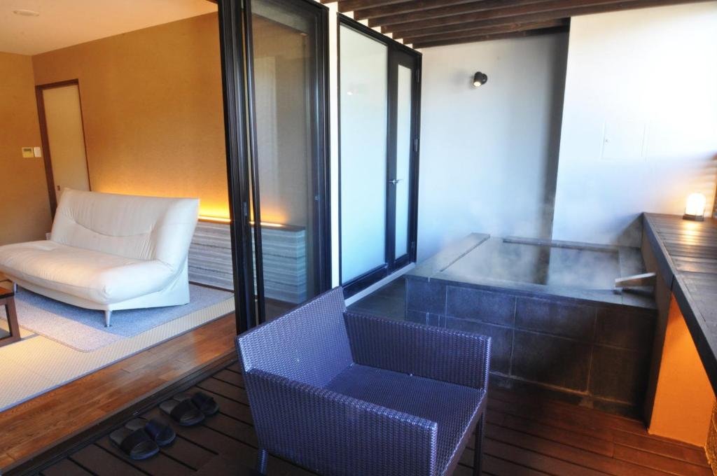Aura Tachibana Onsen Room