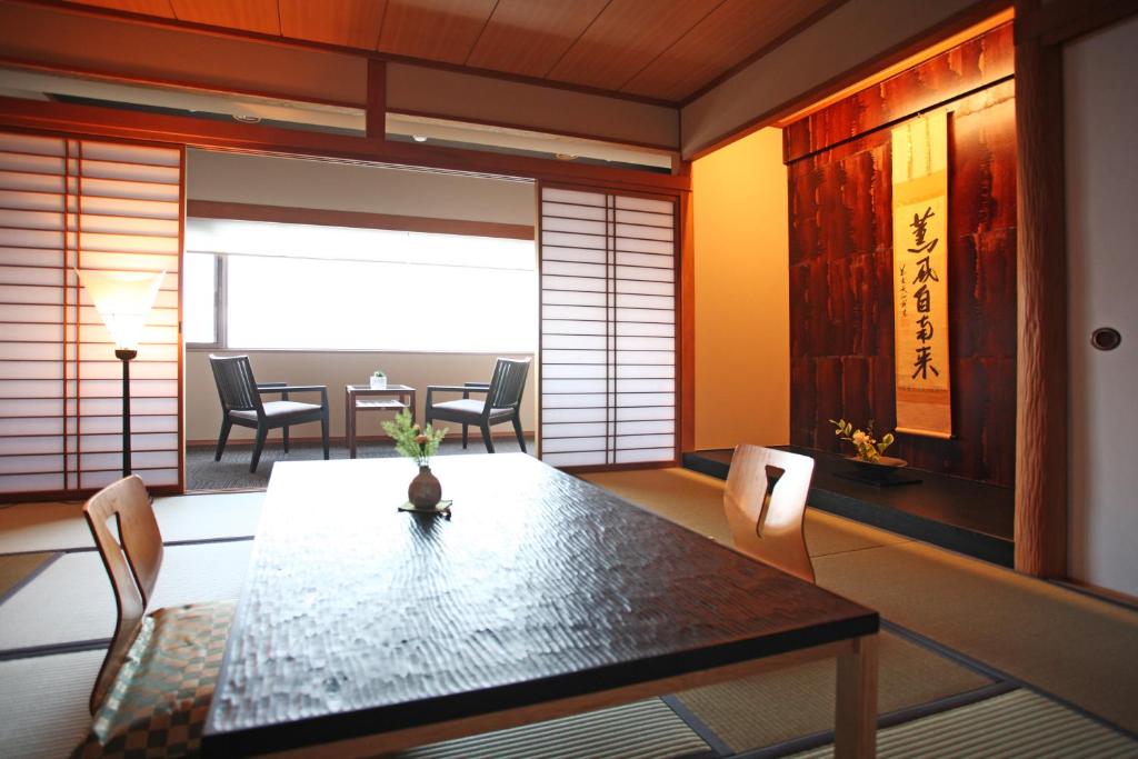 Awaiji International Hotel The Sun Plaza Traditional Room