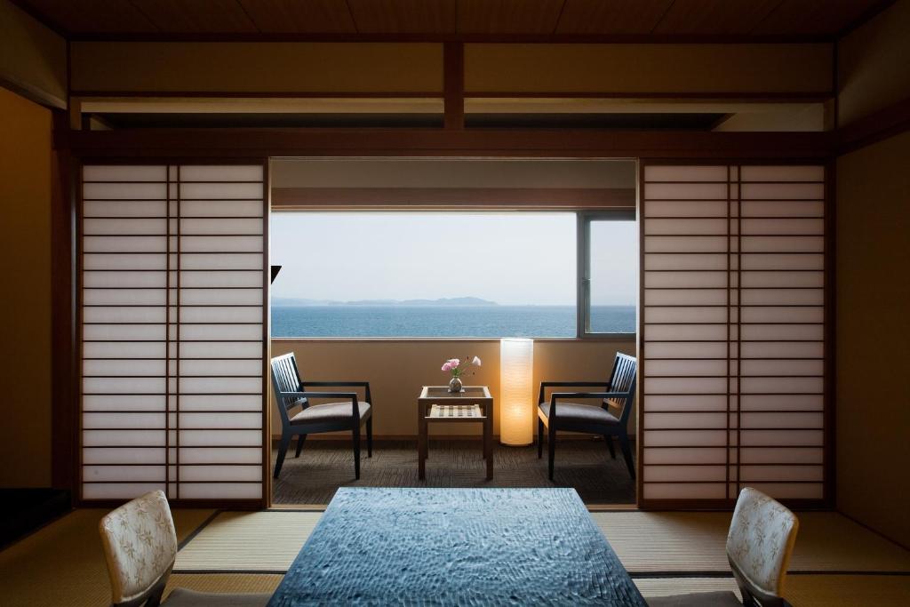 Awaji International Hotel The Sun Plaza Sea View Room