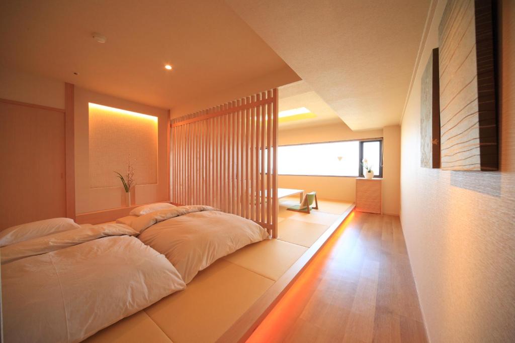 Awaji International Hotel The Sun Plaza Tatami Room Futons