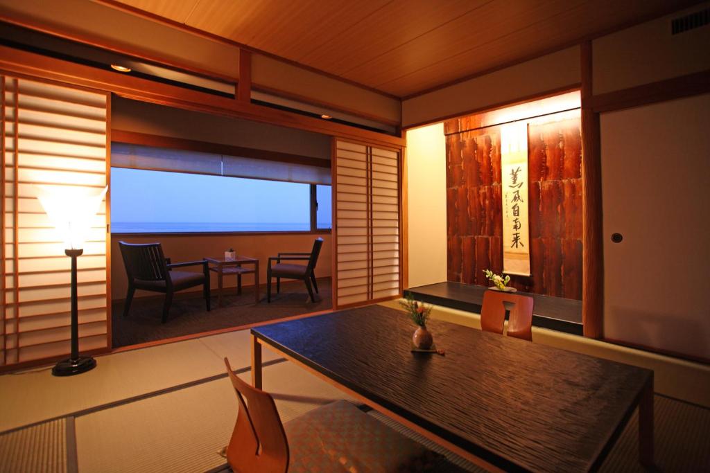 Awaji International Hotel The Sun Plaza Tatami Room