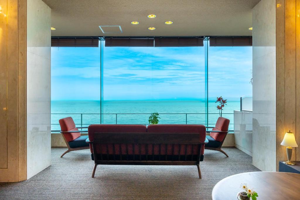 Awakan Seating Area Ocean View