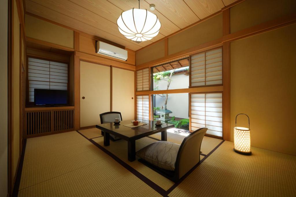 Azuma So Tatami Room Tea Setting Lantern