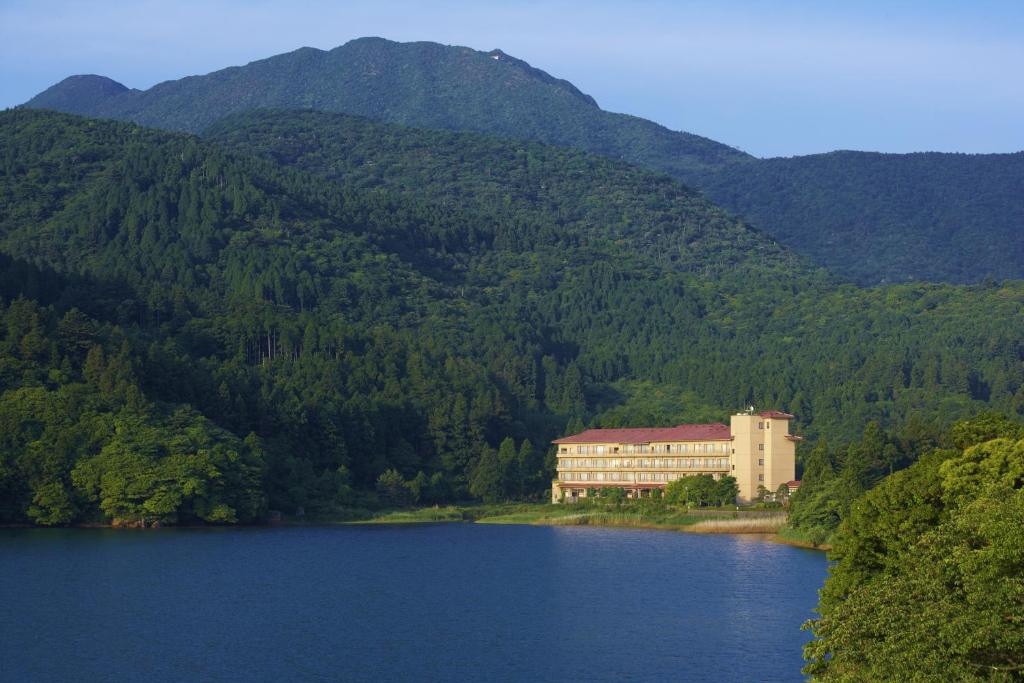 Azumaen Lakeside Mountain View