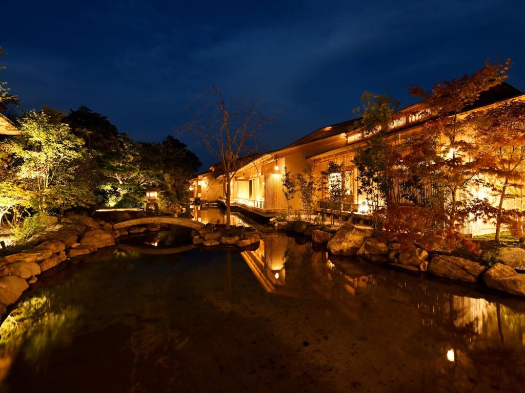 Beniya Garden Night