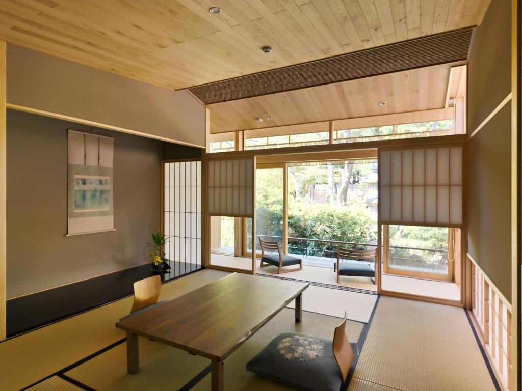 Beniya Tatami Room Garden View