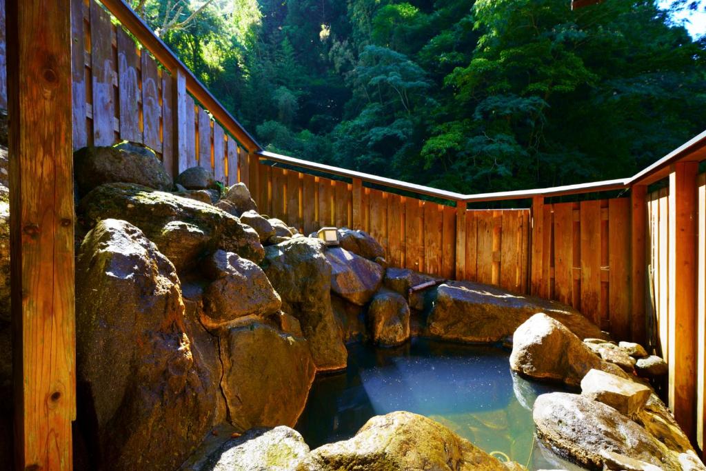 Beppu Showaen Outdoor Onsen