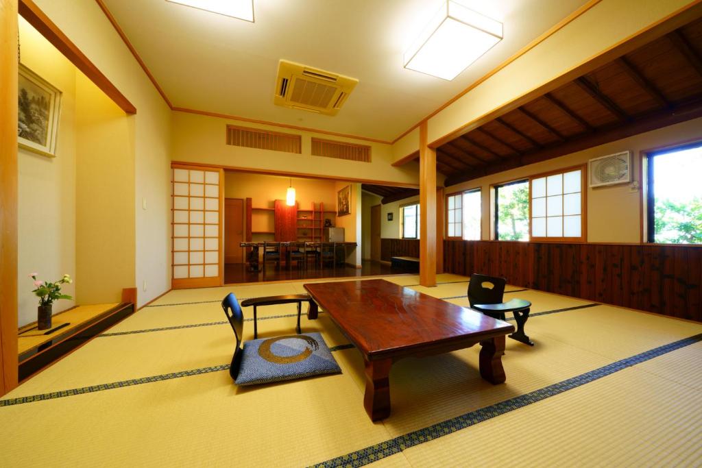 Beppu Showaen Tatami Room Traditional Furniture
