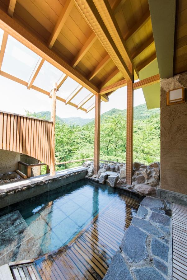 Bettei Senjyuan Onsen View