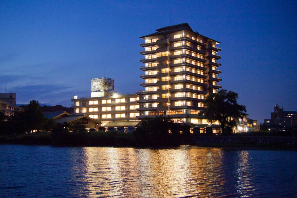Biwako Grand Hotel Night Exterior