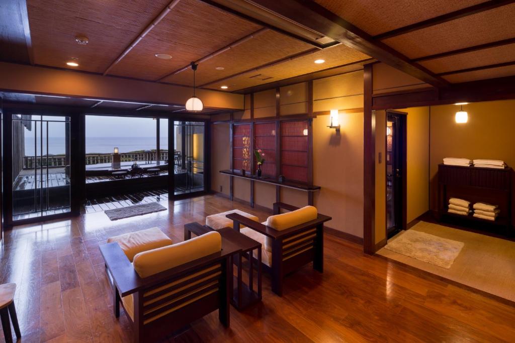 Bousui Ryokan Shizuoka Hotel Modern Room Sea View