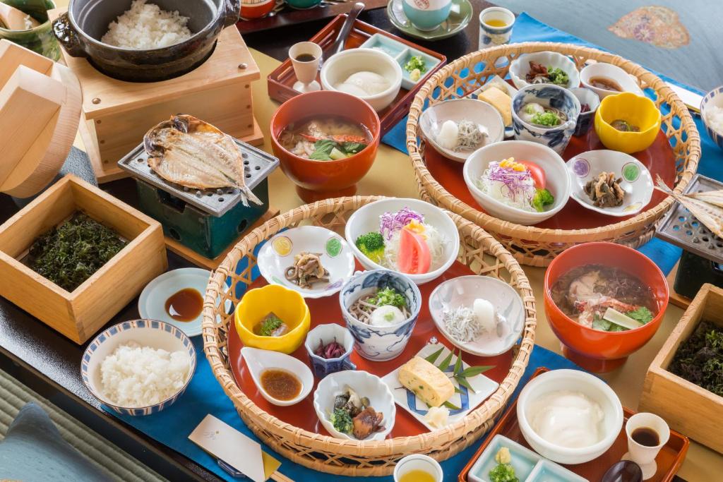 Bousui Ryokan Shizuoka Hotel Traditional Japanese Meal
