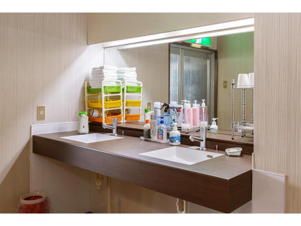Business Hotel Katsuya Bathroom Counter