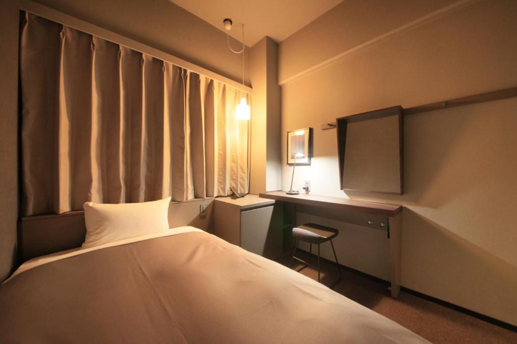 Center Hotel Tokyo Single Room
