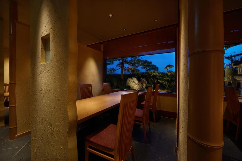 Charoku Annex Dining Area