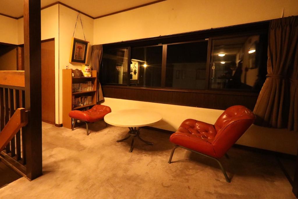 Daibutsu Ryokan Lounge Area