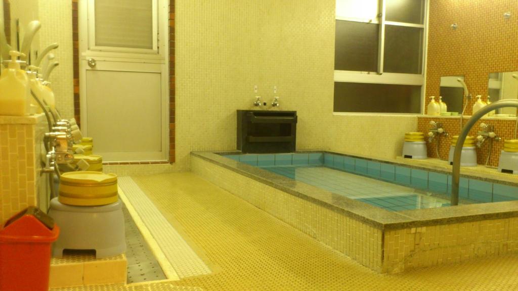 Daibutsukan Onsen Bathroom