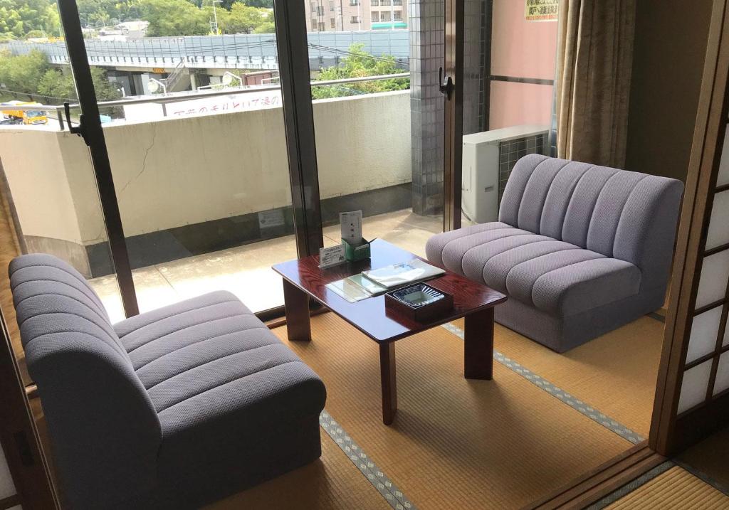 Daikanso Tatami Room Seating Area
