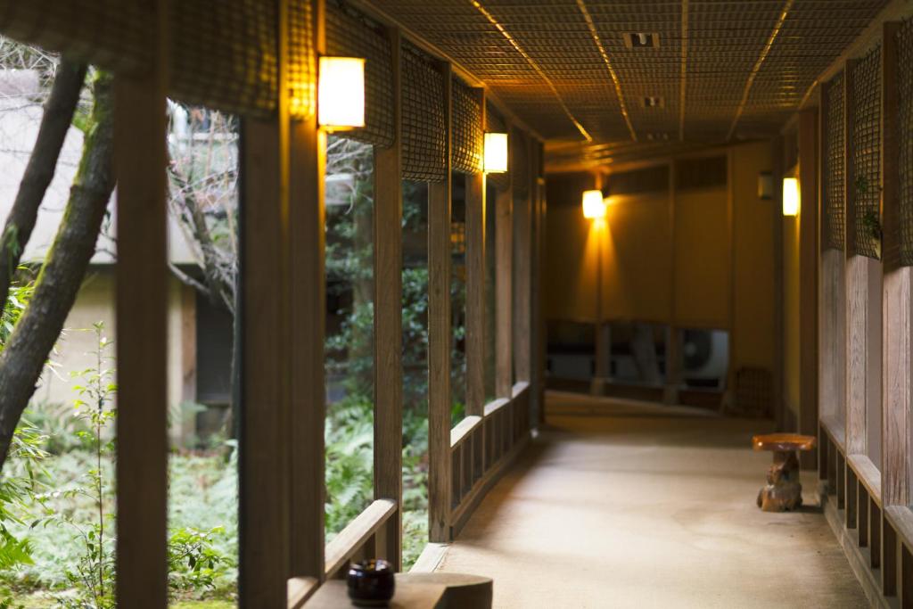 Daimaru Besso Corridor View