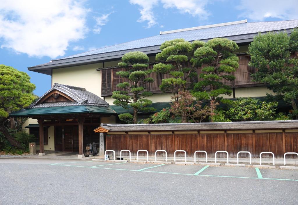 Daimaru Besso Exterior