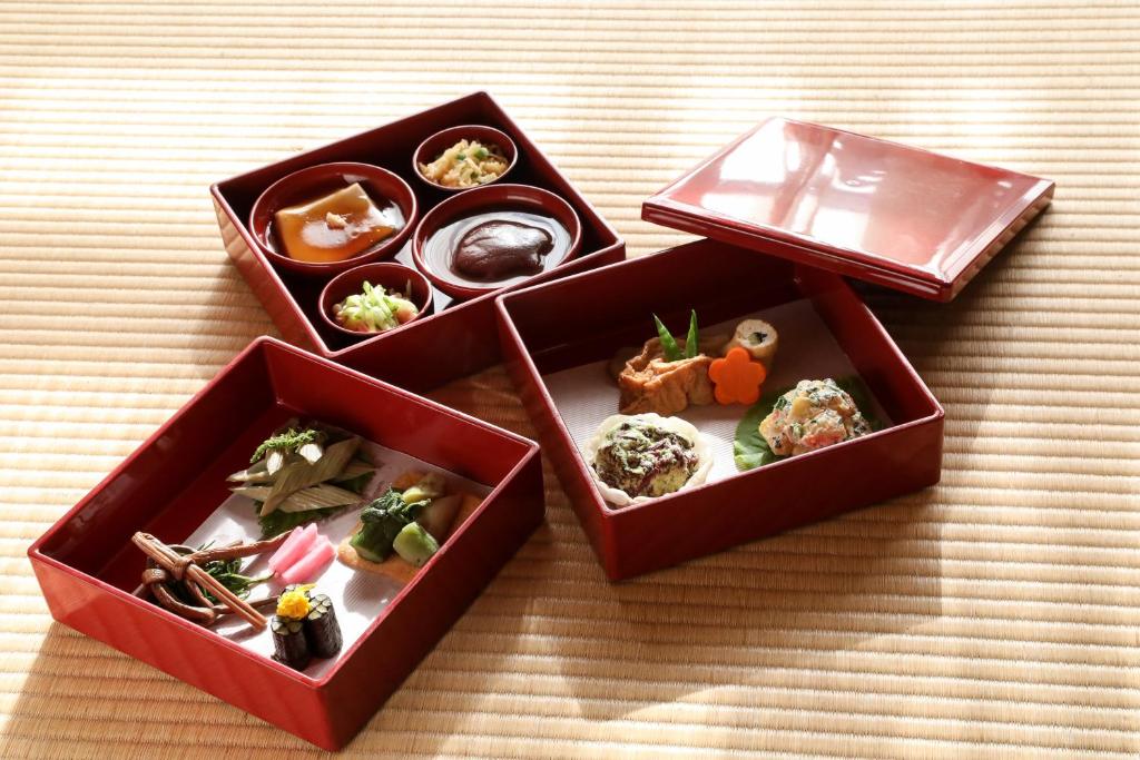 Daishinbo Bento Boxes Tatami