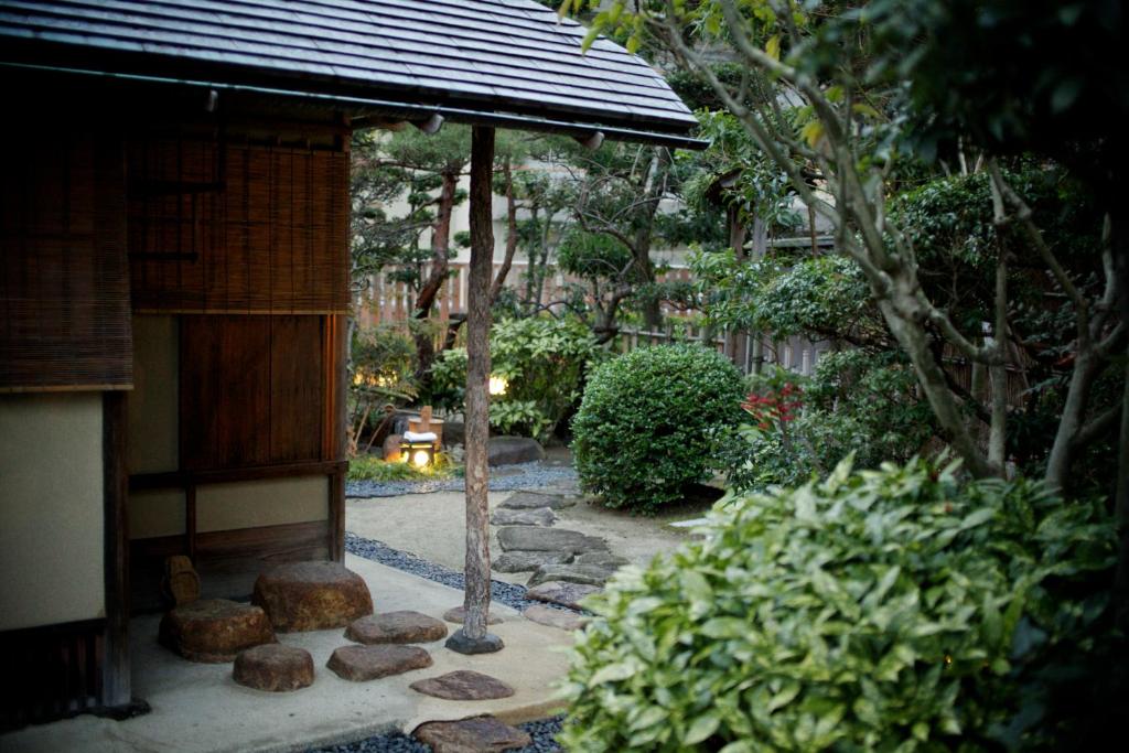 Dogo Kan Garden Path