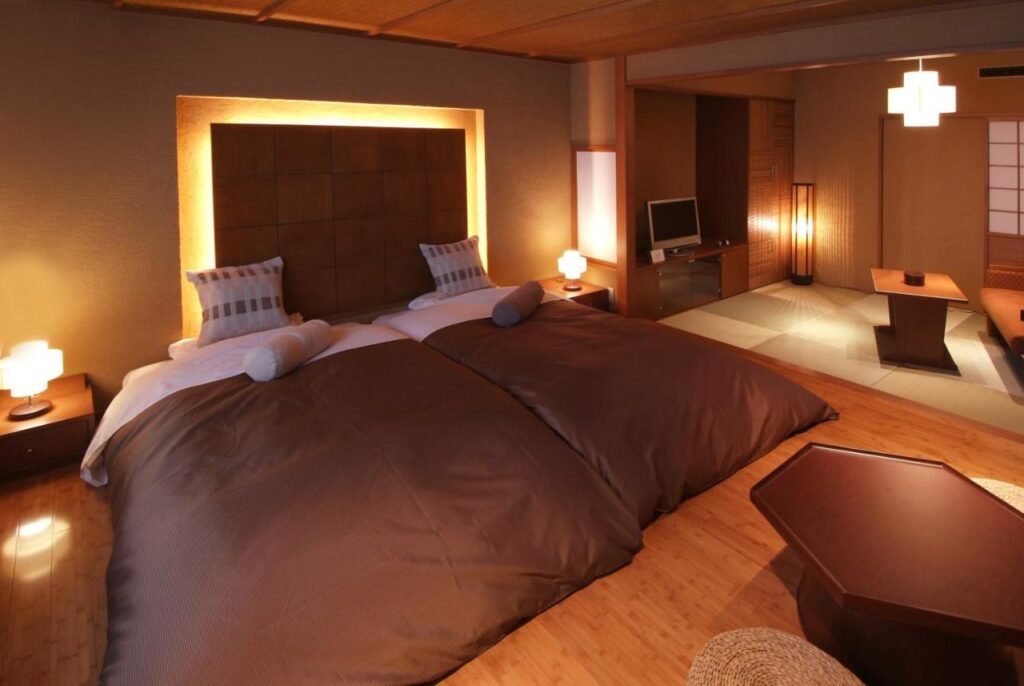 Dogo Prince Hotel Modern Room Tatami Area